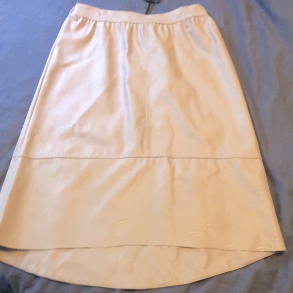 NWT Pale Pink Faux Leather Skirt Made in Italy Size Large - Picture 1 of 3